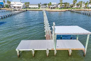 1313 8th St, Dickinson, TX 77539 - Photo 4