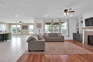 1923 Elkington Cir, Conroe, TX 77304 - Photo 8