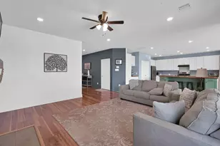 1923 Elkington Cir, Conroe, TX 77304 - Photo 10