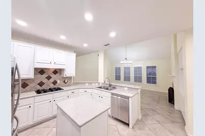 79 W Shale Creek Circle, The Woodlands, TX 77382 - Photo 12