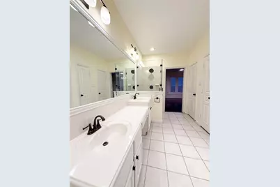 79 W Shale Creek Circle, The Woodlands, TX 77382 - Photo 18