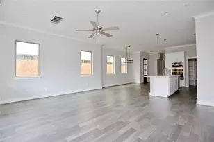 513 W Bell St, Houston, TX 77019 - Photo 4