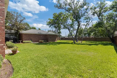 51 Oak Hollow Circle, Lake Jackson, TX 77566 - Photo 30
