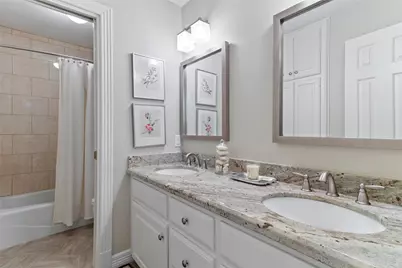 51 Oak Hollow Circle, Lake Jackson, TX 77566 - Photo 24