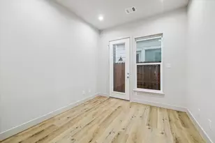 5221 Hillman St, Houston, TX 77023 - Photo 18