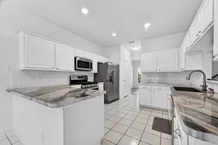 1253 El Camino Village Dr, Webster, TX 77058 - Photo 2