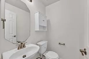 1253 El Camino Village Dr, Webster, TX 77058 - Photo 8