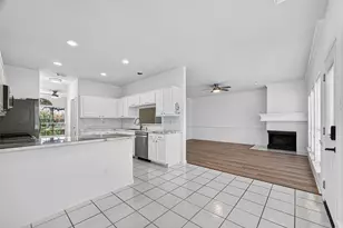 1253 El Camino Village Dr, Webster, TX 77058 - Photo 14