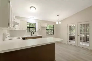 28633 Shawnee Ct, Huntsville, TX 77320 - Photo 12