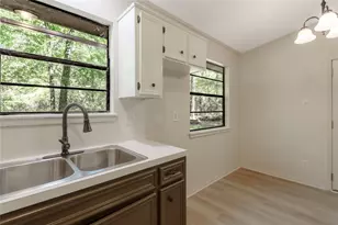 28633 Shawnee Ct, Huntsville, TX 77320 - Photo 16