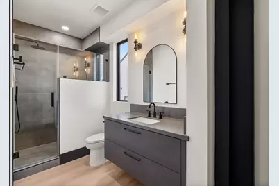 5110 Glenmeadow Drive, Houston, TX 77096 - Photo 32