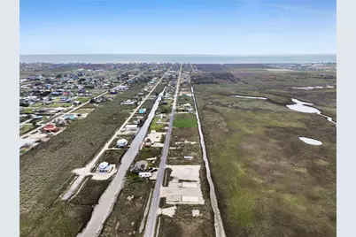 1177 N Tinkle Lane, Crystal Beach, TX 77650 - Photo 4