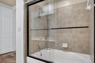 2400 McCue Rd, Houston, TX 77056 - Photo 14