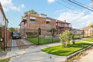 2104 Winbern St, Houston, TX 77004 - Photo 2