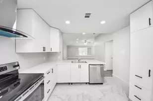 3842 Westmeadow Dr, Houston, TX 77082 - Photo 18