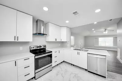 3842 Westmeadow Drive, Houston, TX 77082 - Photo 18