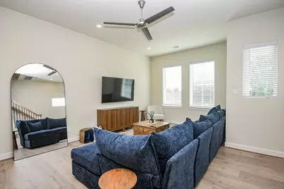 139 Eastwood Street, Houston, TX 77011 - Photo 4