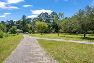 714 Shawnee, Conroe, TX 77316 - Photo 6