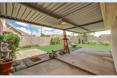 211 Squires Bend, Stafford, TX 77477 - Photo 22