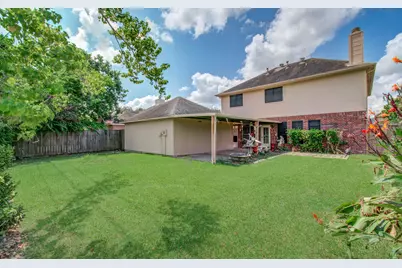 211 Squires Bend, Stafford, TX 77477 - Photo 24