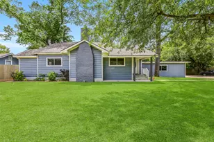 4712 33rd St, Dickinson, TX 77539 - Photo 1