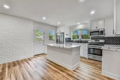 4712 33rd Street, Dickinson, TX 77539 - Photo 10