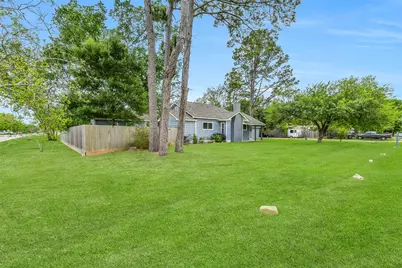 4712 33rd Street, Dickinson, TX 77539 - Photo 4