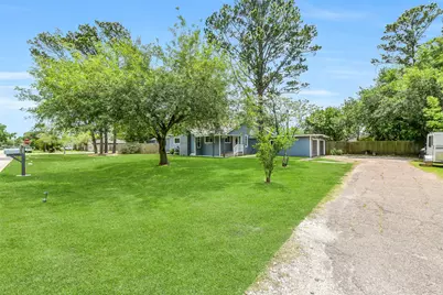 4712 33rd Street, Dickinson, TX 77539 - Photo 2