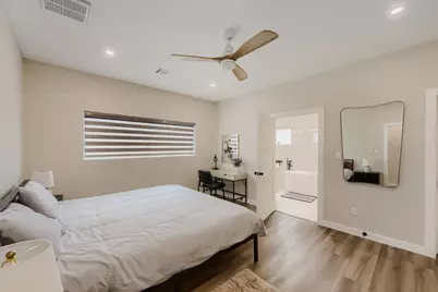 8815 Sharpview Drive, Houston, TX 77036 - Photo 20