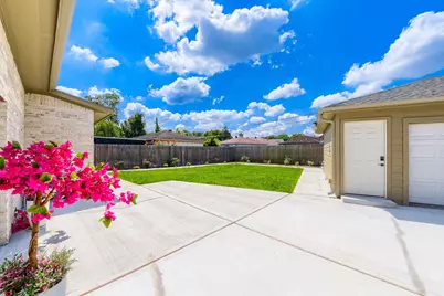 8815 Sharpview Drive, Houston, TX 77036 - Photo 28