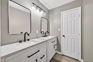 11903 Atwell Dr, Houston, TX 77035 - Photo 10