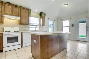 7605 Waterlilly Ln, Pearland, TX 77581 - Photo 6