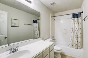 7605 Waterlilly Ln, Pearland, TX 77581 - Photo 10