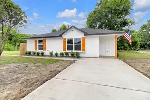 179 Mill St, Willis, TX 77378 - Photo 2