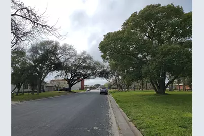 410 8th Avenue North, Texas City, TX 77590 - Photo 8