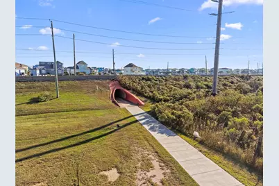 3903 Palmdale Court, Galveston, TX 77554 - Photo 18
