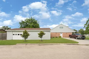 17214 Woodburn Dr Dr, Houston, TX 77049 - Photo 2