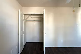 13102 Castlewind Ln, Pearland, TX 77584 - Photo 16