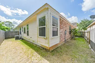 10334 Solitaire Cir, Houston, TX 77070 - Photo 30