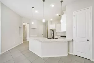 10334 Solitaire Cir, Houston, TX 77070 - Photo 2