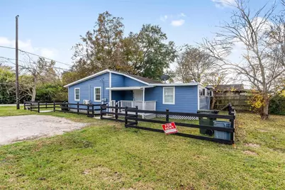 4126 Paladino Street, Bacliff, TX 77518 - Photo 2