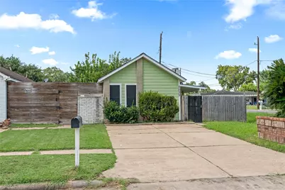 5035 Reno Drive, Pasadena, TX 77505 - Photo 2