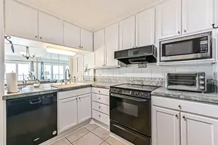 7310 Seawall Blvd, Galveston, TX 77551 - Photo 8