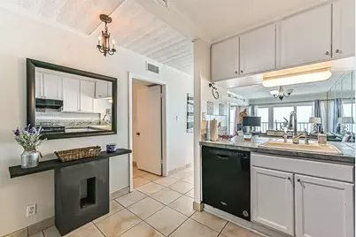7310 Seawall Boulevard #807, Galveston, TX 77551 - Photo 10