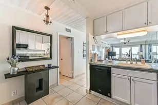 7310 Seawall Blvd, Galveston, TX 77551 - Photo 10