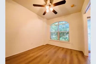 5747 Wandering Creek Drive, Richmond, TX 77469 - Photo 4