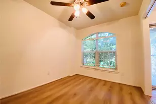 5747 Wandering Creek Dr, Richmond, TX 77469 - Photo 4