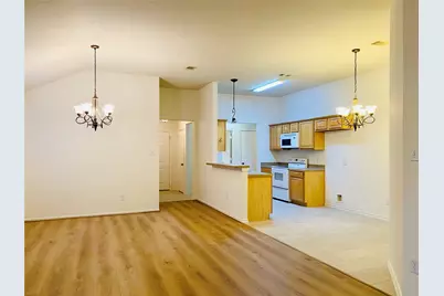 5747 Wandering Creek Drive, Richmond, TX 77469 - Photo 10