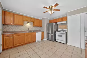 1020 Houston St, Conroe, TX 77301 - Photo 22