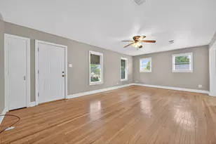 1020 Houston St, Conroe, TX 77301 - Photo 14